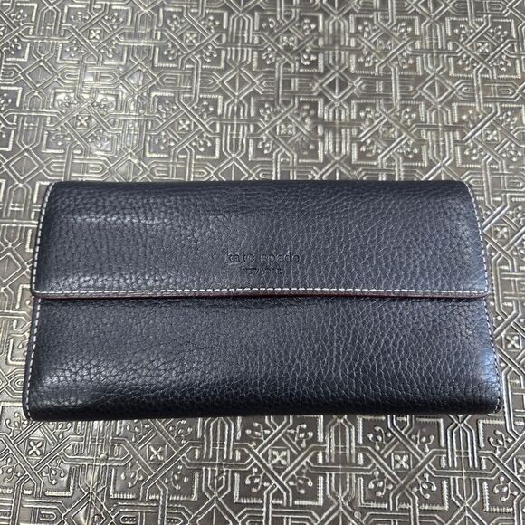🐢 Vintage Kate Spade Trifold leather wallet.  black outside, green inside. - Picture 1 of 15